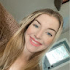 Meet your Posher, Elise